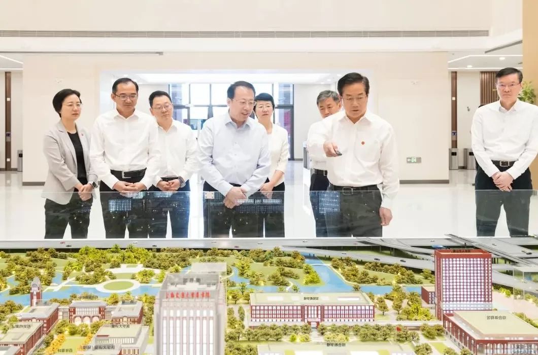 龚正市长调研上海交通大学医学院浦东校区，营造世界级生命科学创新生态-第1张图片-