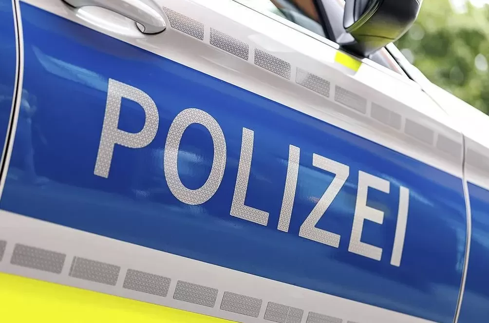 德国17岁少年持刀袭击教师，警方称系宗教动机-第1张图片-