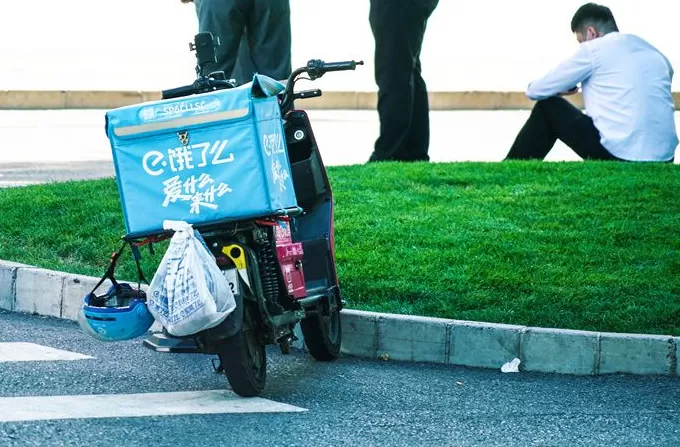 【独家】外卖“疯狂星期六”有多烧钱：美团单日补贴4亿，淘宝闪购超12亿-第3张图片-