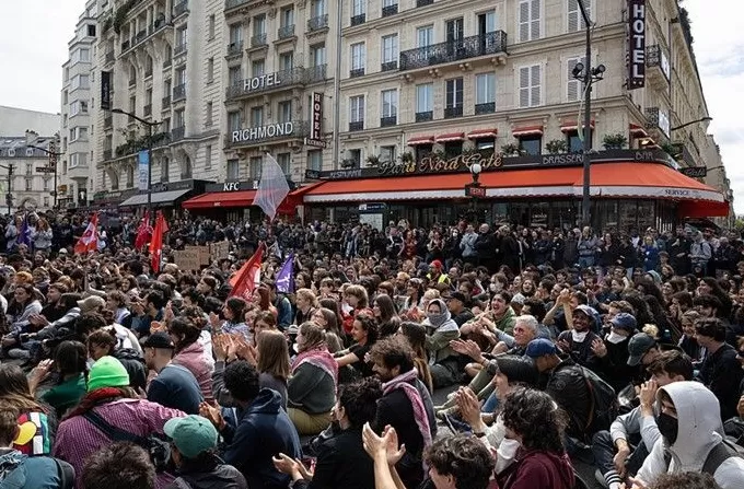 法国17万人举行“封锁法国”抗议游行，之后还有大罢工-第2张图片-