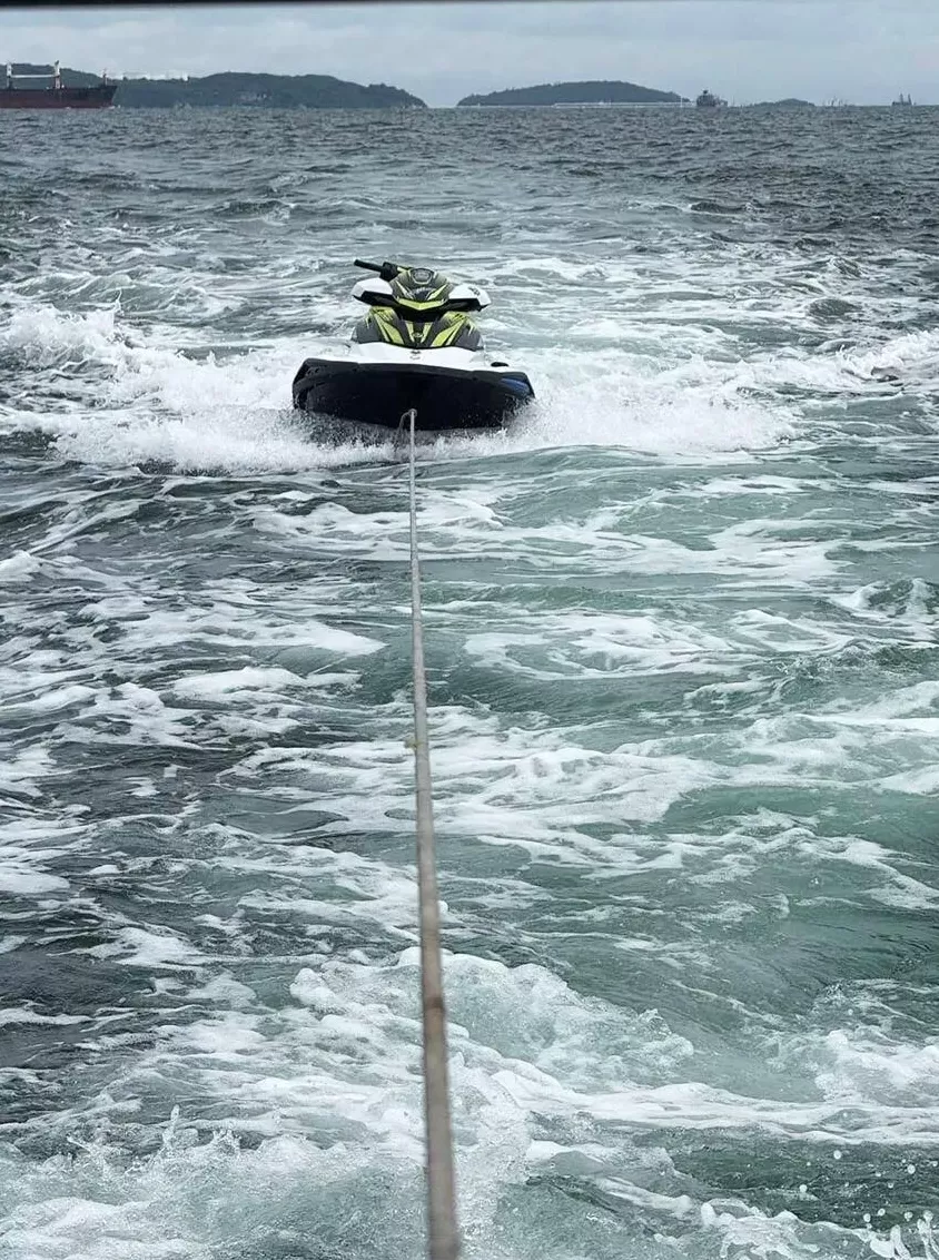 中国情侣在芭提雅骑摩托艇遇险,28岁女子遇难,33岁男子海上漂流12小时后获救-第2张图片- 中国情侣在芭提雅骑摩托艇遇险,28岁女子遇难,33岁男子海上漂流12小时后获救-第2张图片-