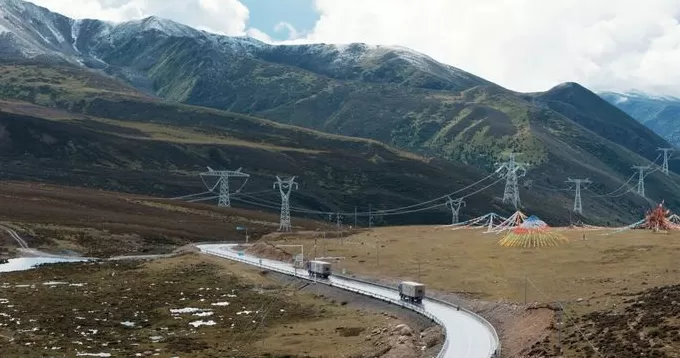 华住20周年“硬核”局:开“样板房车”重走318川藏线,全线酒店让天险变通途-第1张图片- 华住20周年“硬核”局:开“样板房车”重走318川藏线,全线酒店让天险变通途-第1张图片-