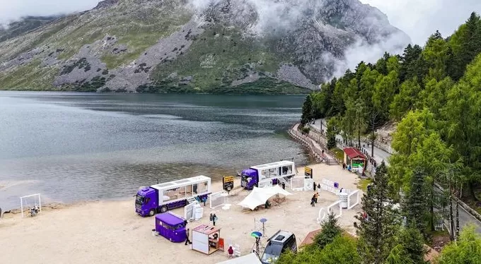 华住20周年“硬核”局:开“样板房车”重走318川藏线,全线酒店让天险变通途-第11张图片- 华住20周年“硬核”局:开“样板房车”重走318川藏线,全线酒店让天险变通途-第11张图片-