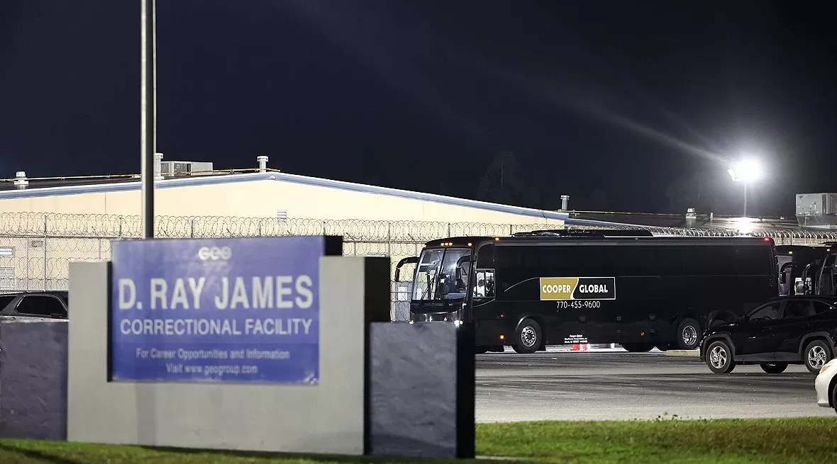 300余名获释韩国公民乘包机离美返韩-第1张图片-