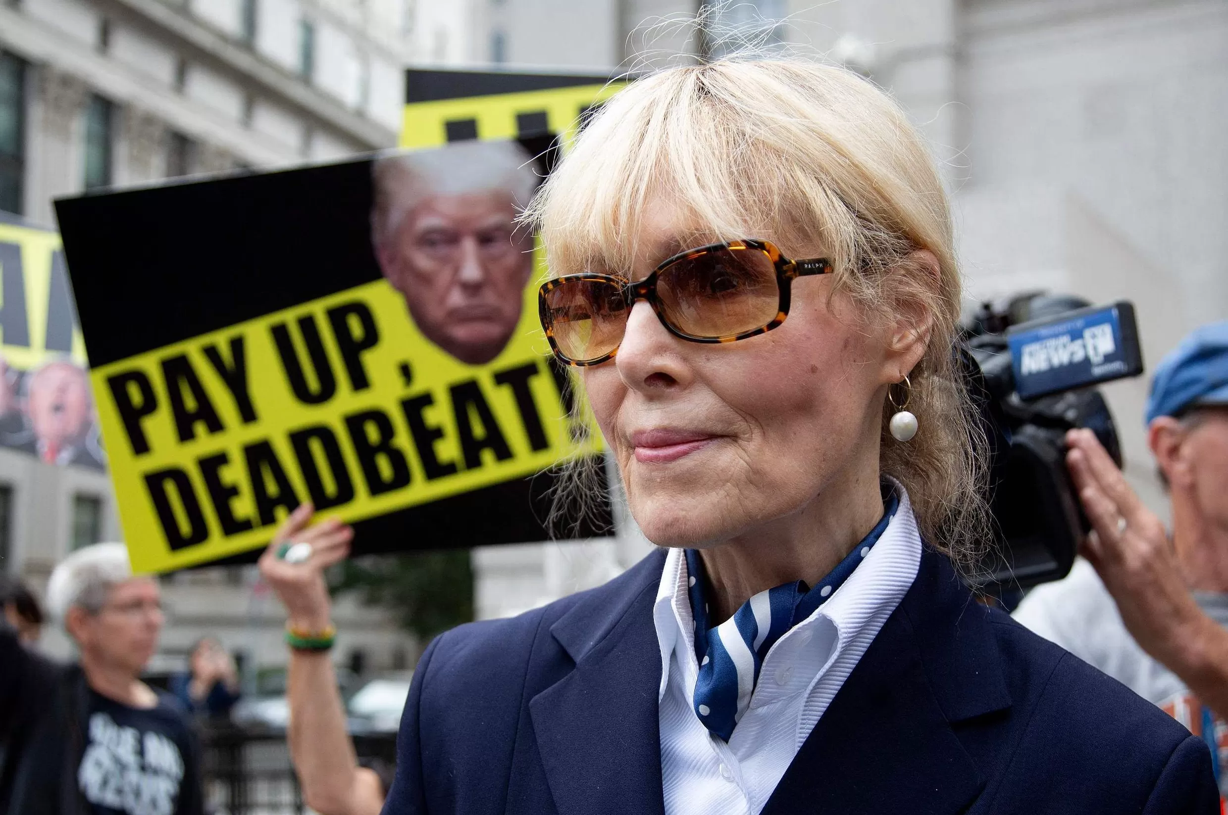 上诉法院维持原判，特朗普需赔偿作家卡罗尔8330万美元-第1张图片-