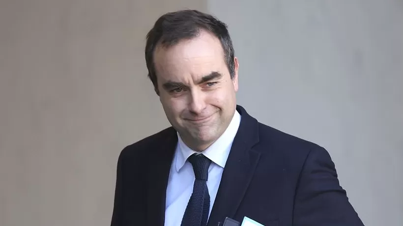 让支持者接棒，马克龙在全国抗议游行前任命法国新总理-第1张图片-