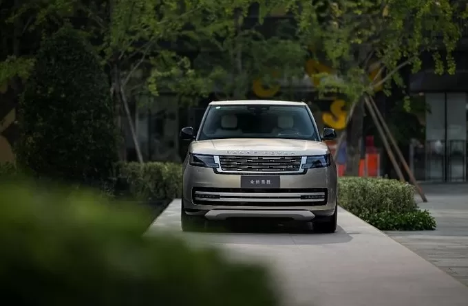 在市场波动中锚定价值 捷豹路虎“三冠”背后的豪华新范式-第3张图片-