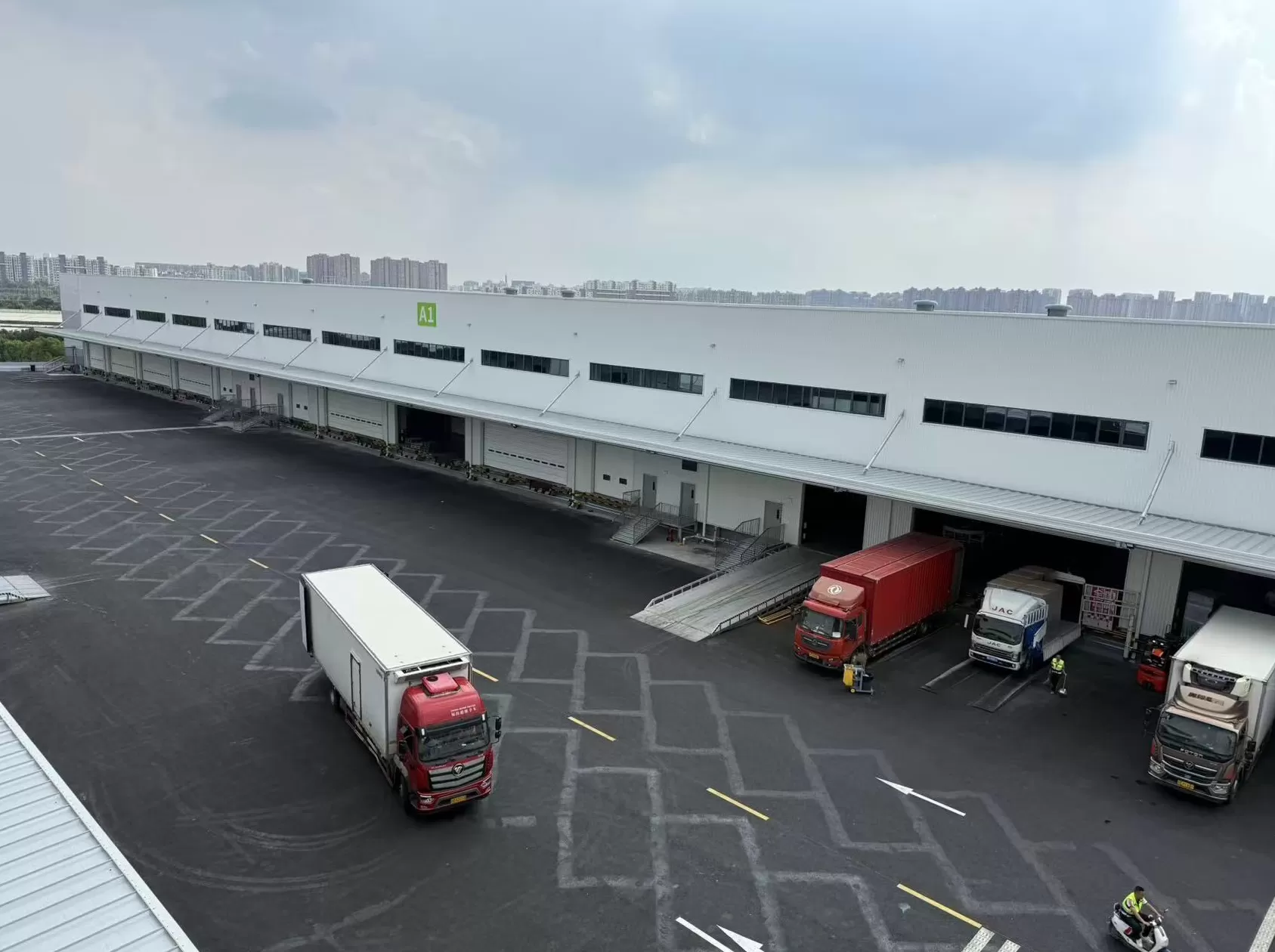 告别供应高峰，物流地产企业在城市更新中寻找新机遇-第2张图片-