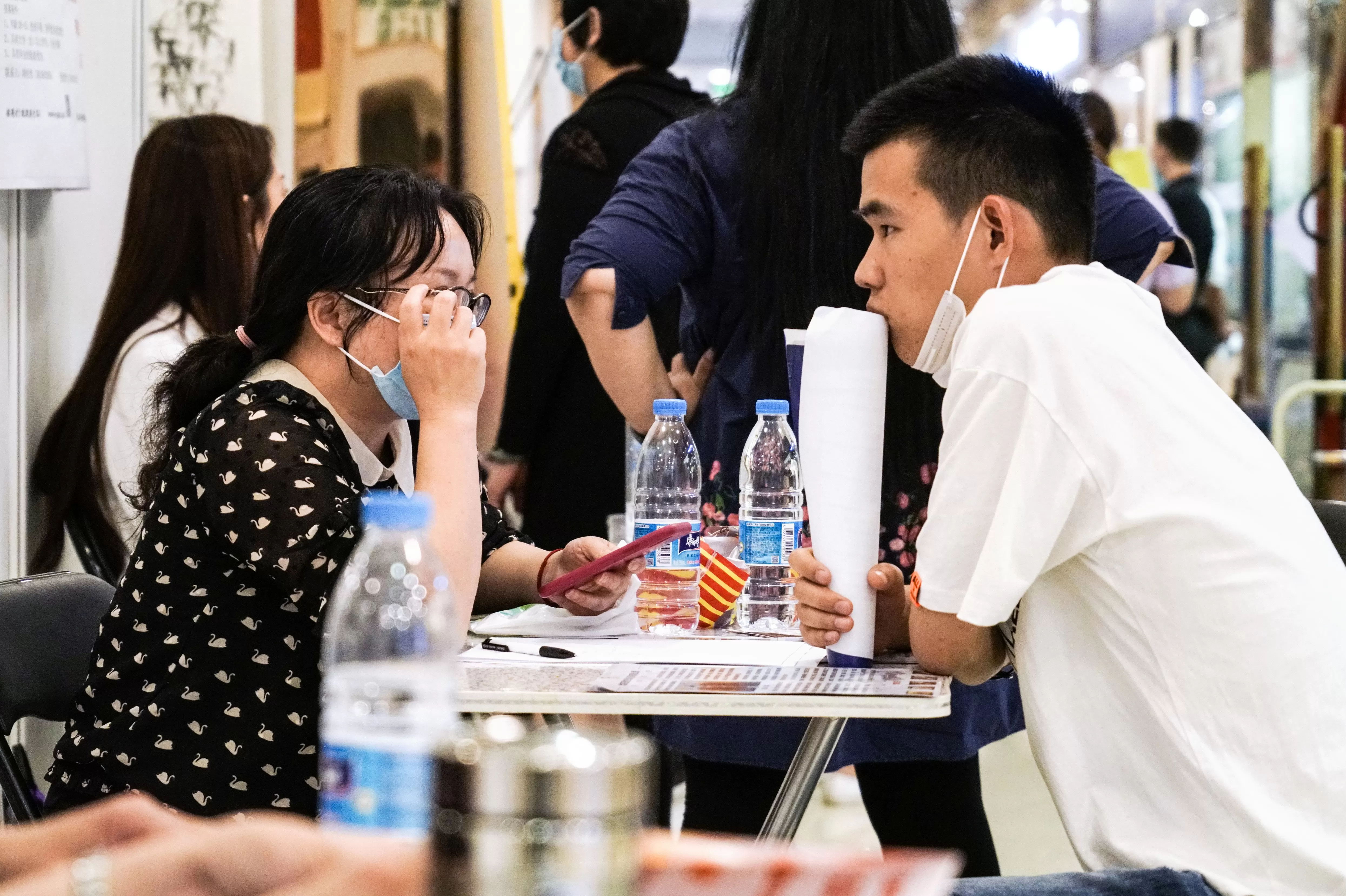 银行秋招启动！科技岗仍是招聘重头，工行总行新增AI岗、交易岗-第1张图片-