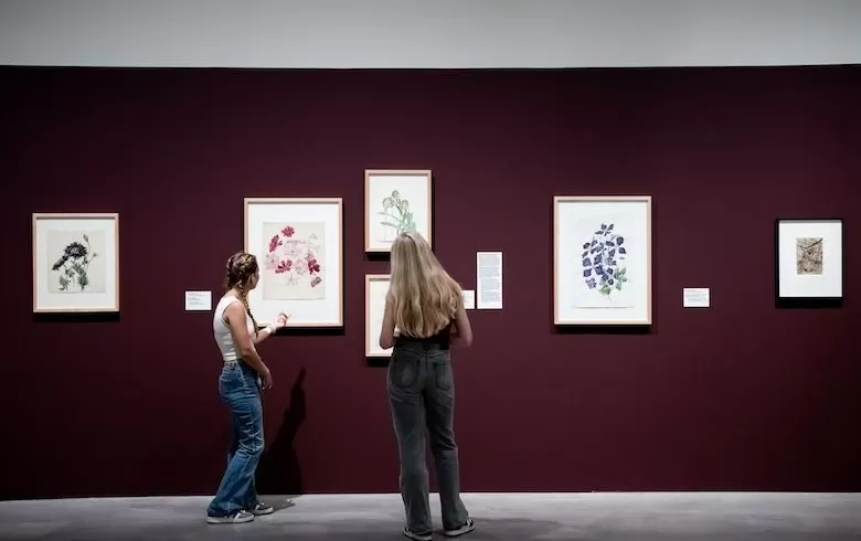 100年前她就开摄影工作室玩自拍了-第2张图片- 100年前她就开摄影工作室玩自拍了-第2张图片-