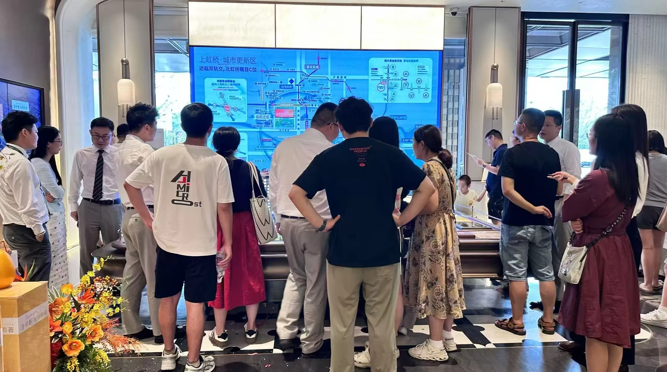 楼市“沪六条”落地首周：外环多个项目开盘火爆，内环豪宅蓄势“金九”-第2张图片-