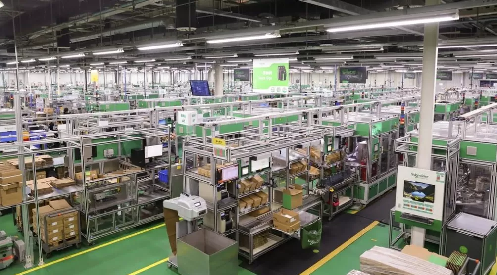 活力中国调研行丨“中国智慧”反哺全球，工业AI在30年老工厂生根发芽-第1张图片-