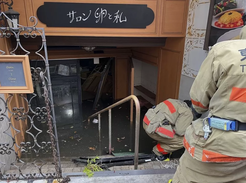 第1现场|东京破纪录暴雨:JR停运、机场延误、局部停电-第8张图片- 第1现场|东京破纪录暴雨:JR停运、机场延误、局部停电-第8张图片-