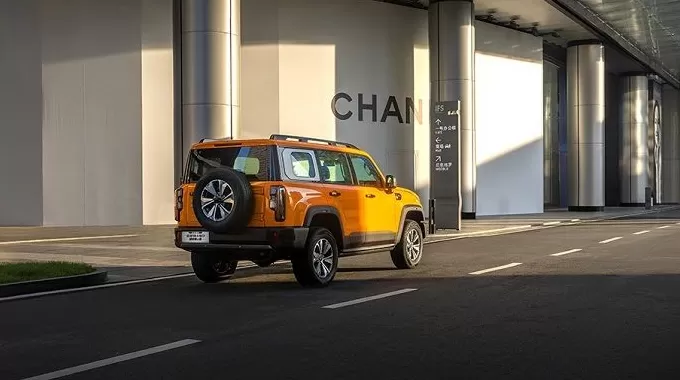 一周新车盘点 | 猛士M817开启预售 路虎卫士OCTA国内正式发布-第11张图片-