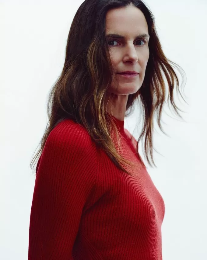 始祖鸟VEILANCE发布2025秋冬系列,爱马仕呈现 Victor Cadene 秋季橱窗《灵栖之地》|是日美好事物-第6张图片- 始祖鸟VEILANCE发布2025秋冬系列,爱马仕呈现 Victor Cadene 秋季橱窗《灵栖之地》|是日美好事物-第6张图片-