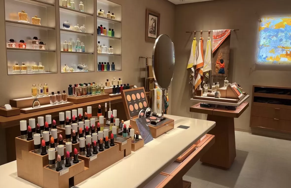 谁会为1200元一支的LV口红买单?-第4张图片- 谁会为1200元一支的LV口红买单?-第4张图片-