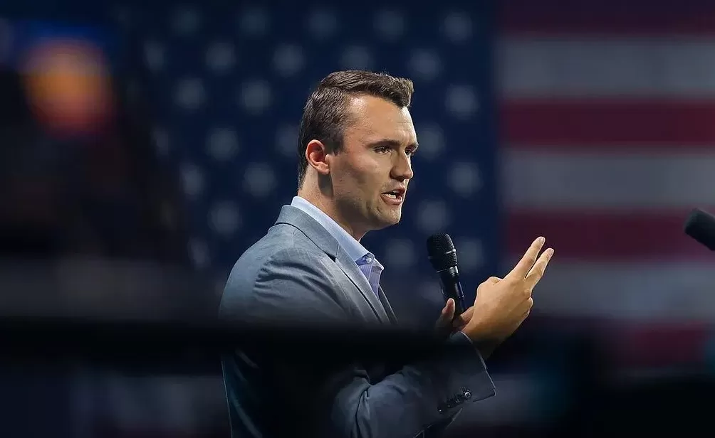 特朗普政治盟友被暗杀,背后是绑架整个社会的公共叙事-第3张图片- 特朗普政治盟友被暗杀,背后是绑架整个社会的公共叙事-第3张图片-