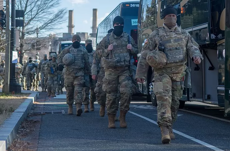 特朗普准备出兵芝加哥之际,法官禁止白宫在洛杉矶部署军队-第1张图片- 特朗普准备出兵芝加哥之际,法官禁止白宫在洛杉矶部署军队-第1张图片-