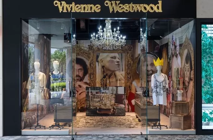 Vivienne Westwood《她和她的珠宝展》开展，TUMI途明中国首家旗舰店落地上海｜是日美好事物-第7张图片-
