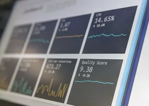 机器人时代的社会结构模型与十年后中国首富预测——周亚辉投资笔记2025系列第1篇-第1张图片-