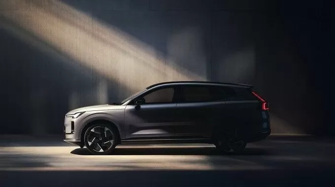 一周新车盘点 | 沃尔沃发布XC70混动车 比亚迪新增海狮07-第2张图片-