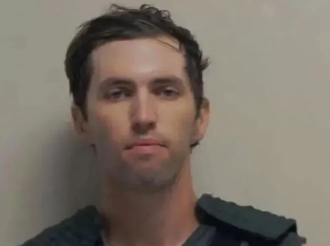 唐驳虎：柯克案枪手竟出身共和党家庭，特朗普正面临更深的党内矛盾-第2张图片-