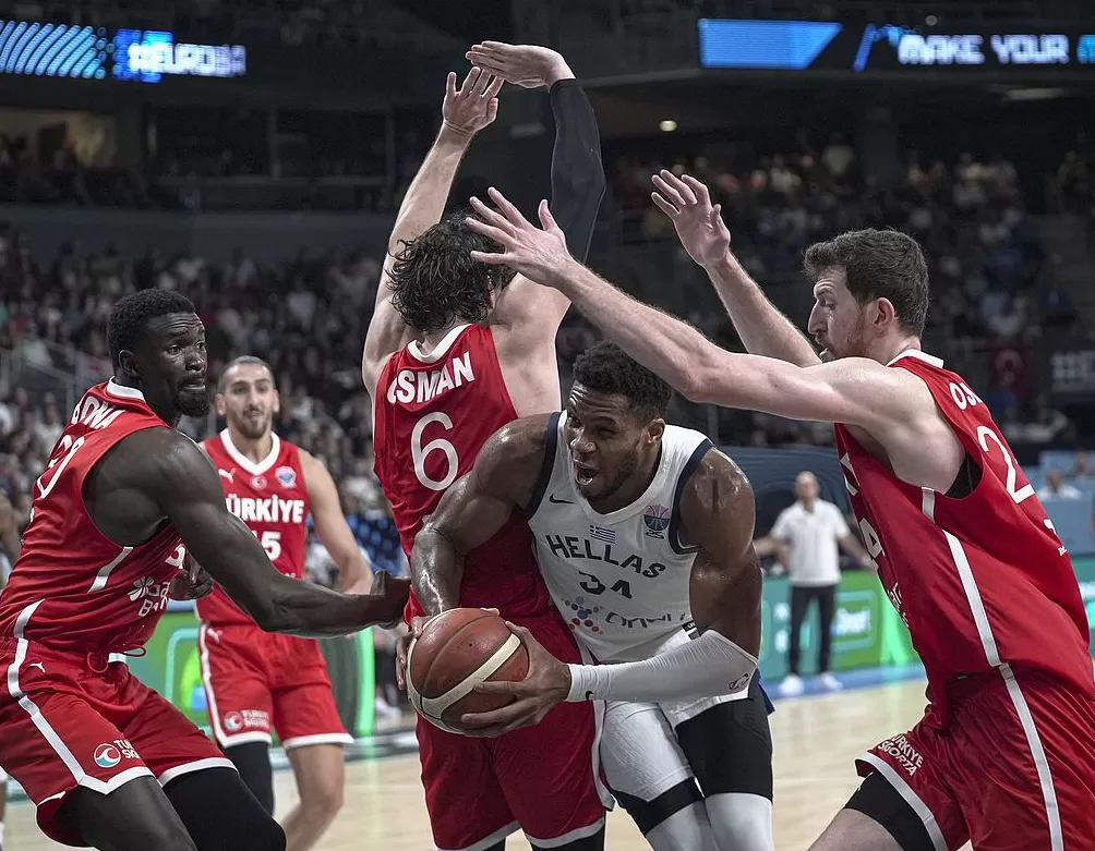 体坛联播｜字母哥正负值全场最低，希腊无缘欧锦赛决赛-第1张图片-