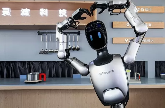 2025外滩大会人文观察：打开人机共生的大门-第7张图片-