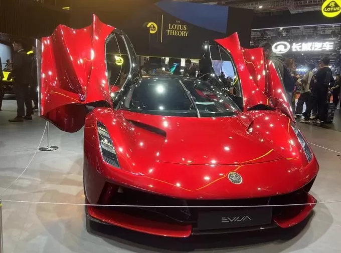 最贵的几款新车都在这里了｜2025上海车展-第1张图片-