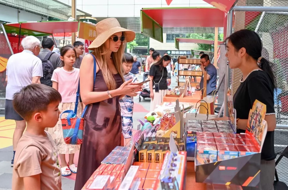 魔都眼|“晒秋好书市”周末市集开张,邀你秋日读诗-第8张图片- 魔都眼|“晒秋好书市”周末市集开张,邀你秋日读诗-第8张图片-