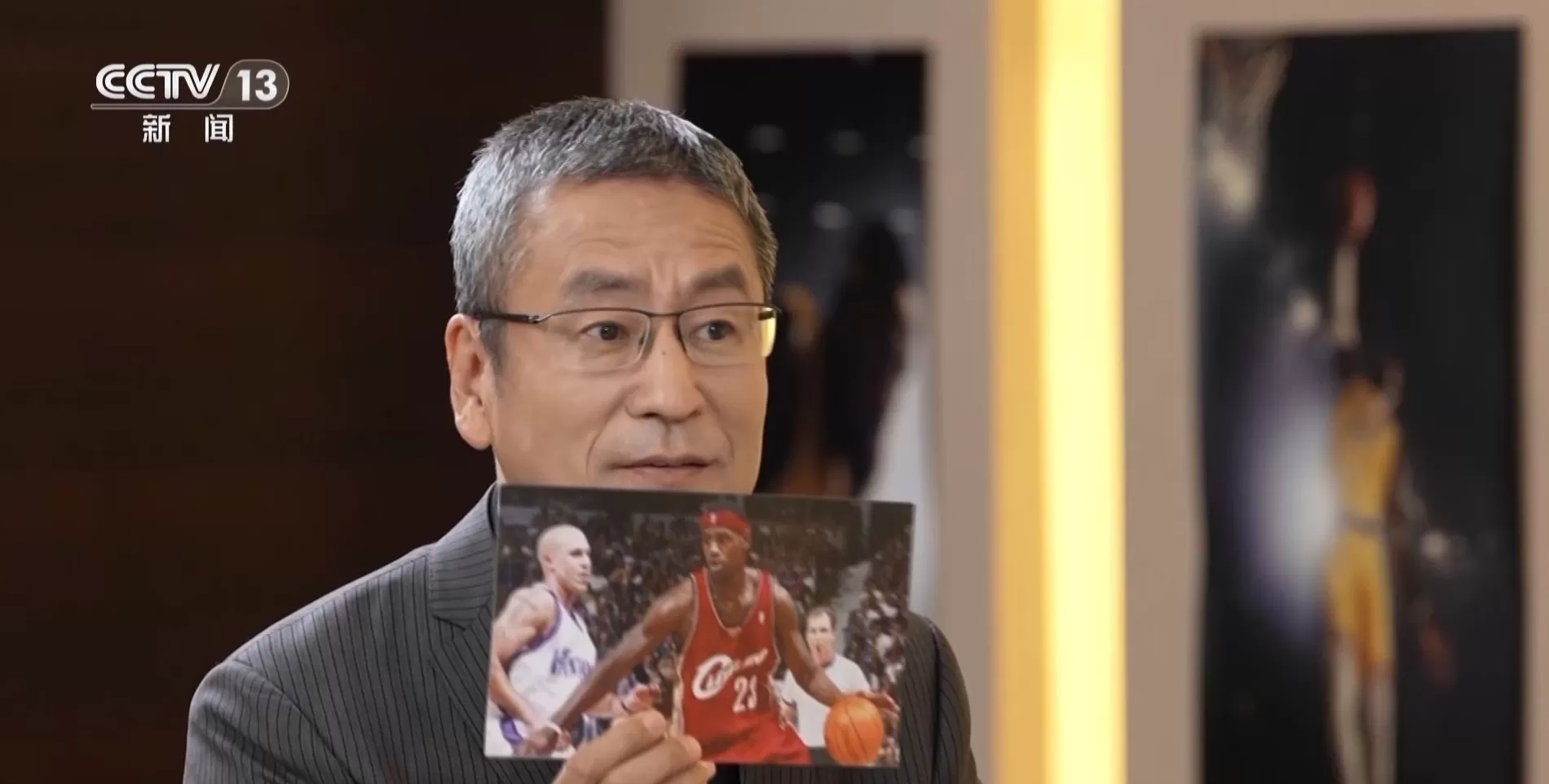 詹姆斯接受央视专访：22年“超长待机”有何秘诀？对青少年有啥建议？-第1张图片-