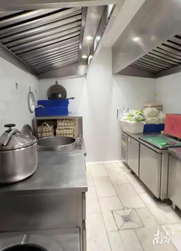 西兰花保质期2年,西贝门店回应了!但鸡汤又被爆料?餐饮大佬集体声援西贝-第4张图片- 西兰花保质期2年,西贝门店回应了!但鸡汤又被爆料?餐饮大佬集体声援西贝-第4张图片-