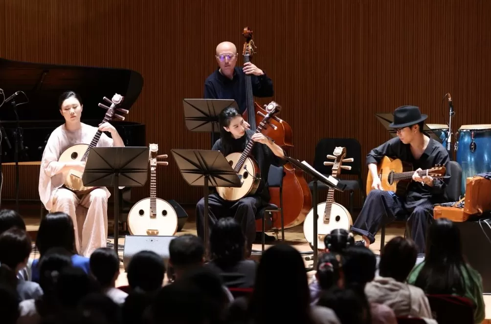 当阮弹起《加州旅馆》，这场跨界音乐会太过瘾-第2张图片-