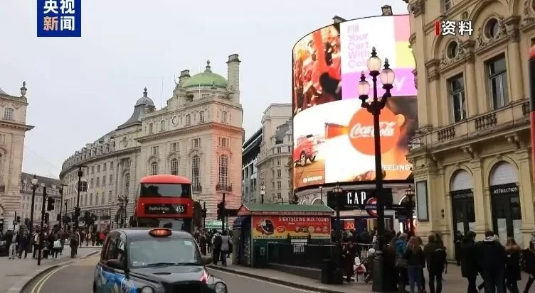 超10万人参加，伦敦爆发大规模抗议活动！抗议者和警察发生暴力冲突，马斯克“意外现身”，他呼吁英国“更换政府”-第7张图片-