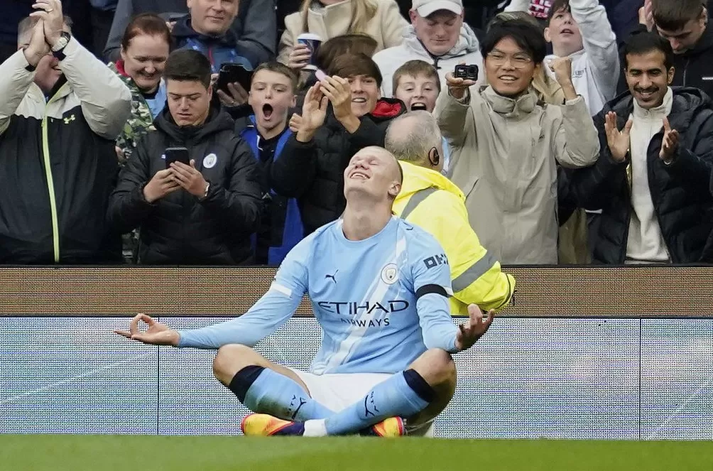 体坛联播｜曼城三球完胜曼联，塞维尔世锦赛9秒77百米摘金-第1张图片-