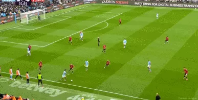 体坛联播｜曼城三球完胜曼联，塞维尔世锦赛9秒77百米摘金-第3张图片-