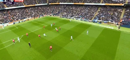 体坛联播｜曼城三球完胜曼联，塞维尔世锦赛9秒77百米摘金-第2张图片-