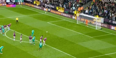 体坛联播｜曼城三球完胜曼联，塞维尔世锦赛9秒77百米摘金-第13张图片-