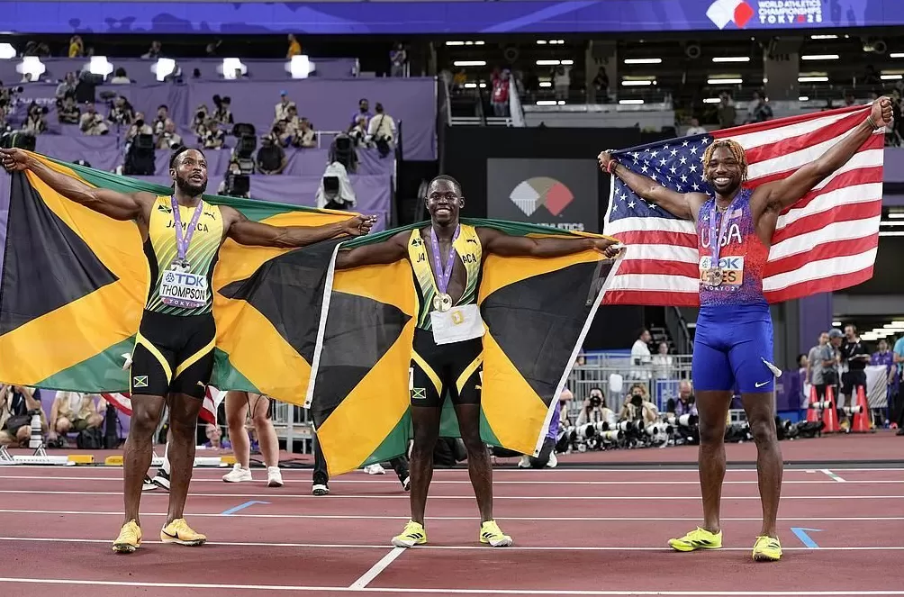 体坛联播｜曼城三球完胜曼联，塞维尔世锦赛9秒77百米摘金-第16张图片-