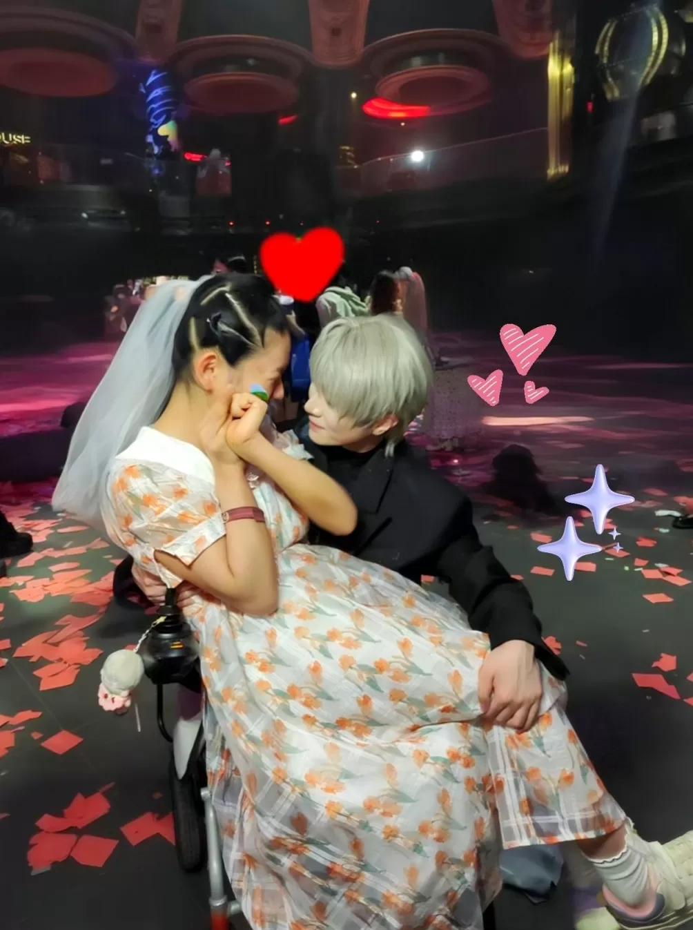 乙女游戏展里的脑瘫女孩，开着轮椅驶向“爱人”-第5张图片-