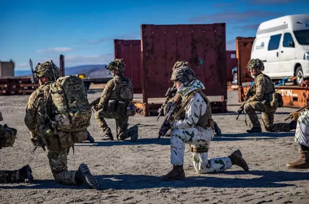 “北极之光”军事演习在格陵兰岛举行-第1张图片-