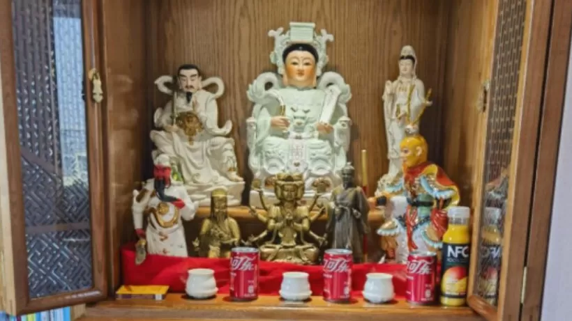 河南一邪教头目自封“玉皇大帝”:奸淫妇女10人,敛财超500万元-第1张图片- 河南一邪教头目自封“玉皇大帝”:奸淫妇女10人,敛财超500万元-第1张图片-