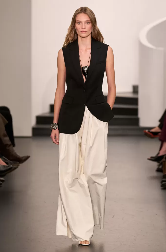 Jellycat CAFÉ登陆上海，BALENCIAGA全新香水致敬经典｜是日美好事物-第15张图片-