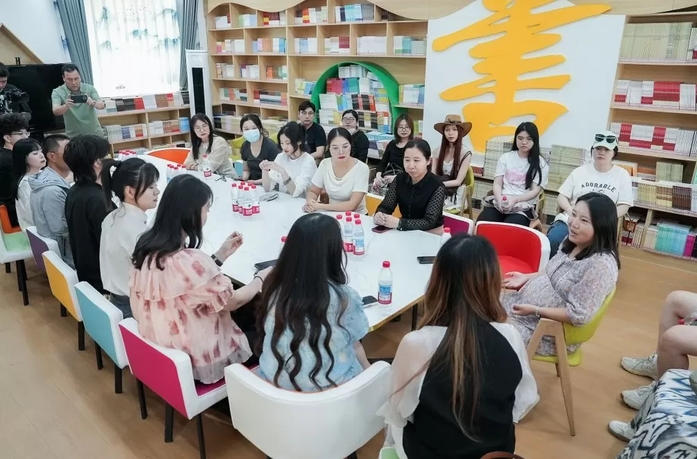 沪喀同心｜上海网络作家在新疆：点燃文学之火，也收获灵感-第4张图片-