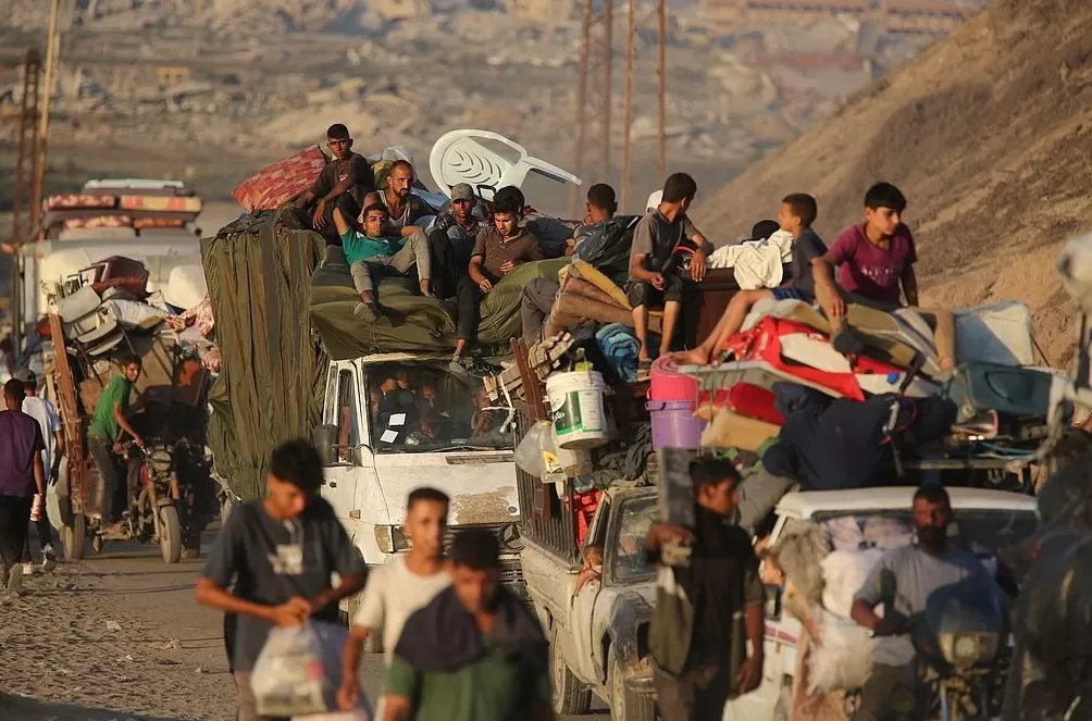 第1现场｜“坚如磐石”的到访与 “不知去哪”的逃亡-第7张图片-