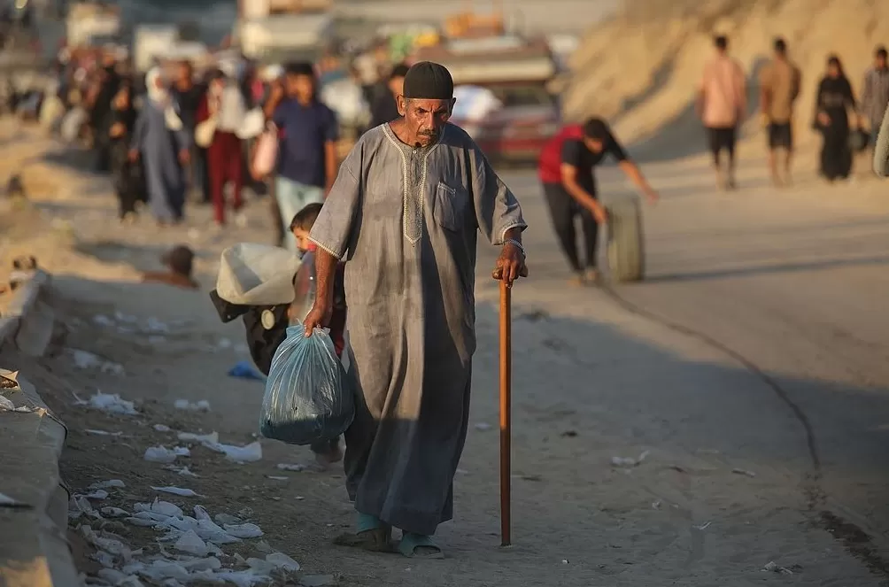 第1现场｜“坚如磐石”的到访与 “不知去哪”的逃亡-第10张图片-