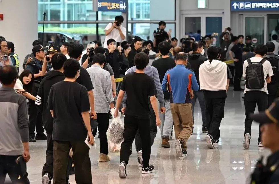 特朗普，上演“川剧变脸”-第1张图片-