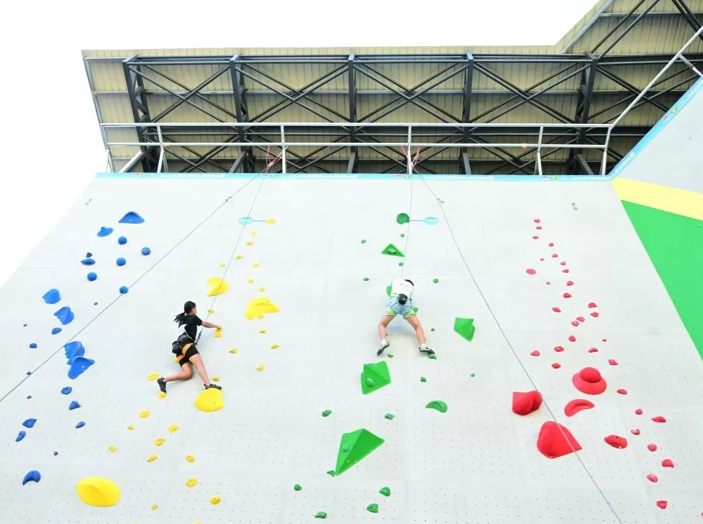 体坛联播｜乌姆蒂蒂宣布退役，中国拿下世锦赛女子链球二三名-第6张图片-