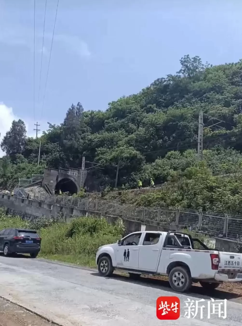 15岁智力残障女孩穿村铁轨殒命,家人索赔127万元,铁路方称监护人应担责-第3张图片- 15岁智力残障女孩穿村铁轨殒命,家人索赔127万元,铁路方称监护人应担责-第3张图片-