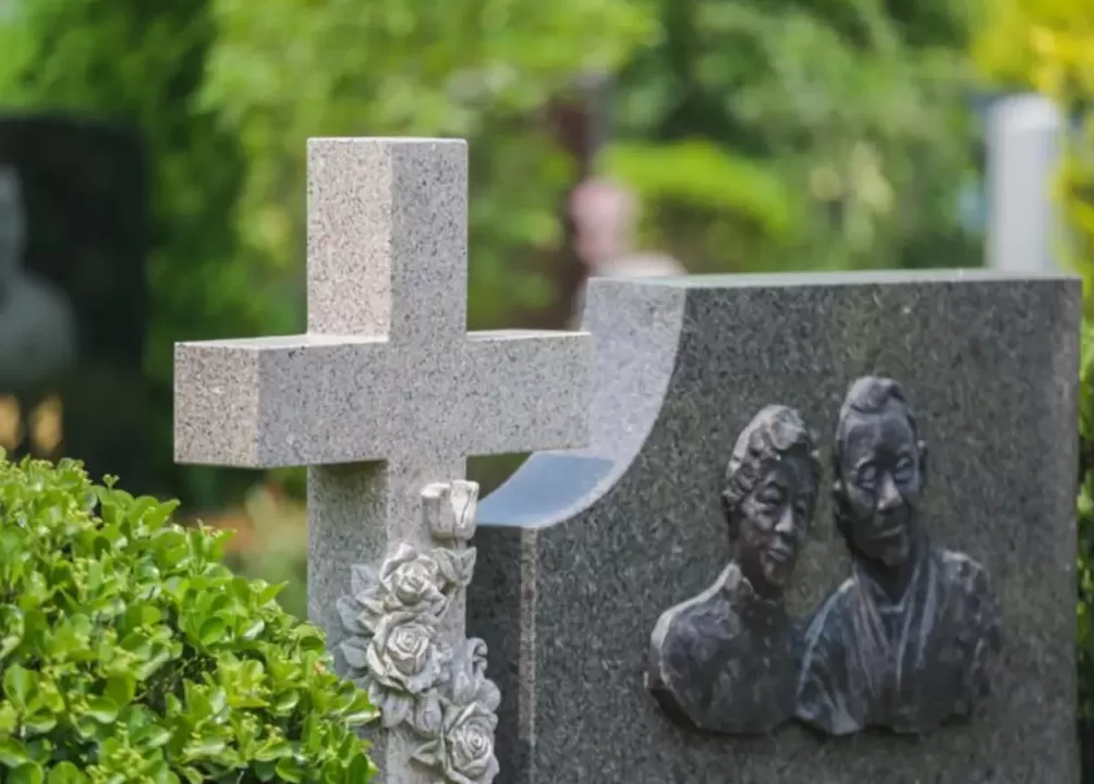 年轻人连墓地都不想买了?殡葬茅台神话崩塌-第7张图片- 年轻人连墓地都不想买了?殡葬茅台神话崩塌-第7张图片-